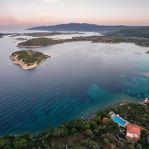 επισκεφθείτε το ξενοδοχείο