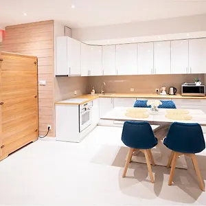 מלון דירות Jacuzzi Prestige, קרקוב